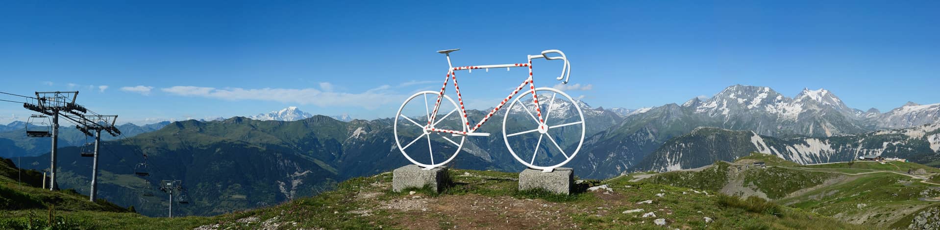 Take up the challenge of climbing the Col de la Loze, in Méribel in Les 3 Vallées