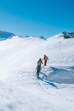 Take off for the summits with our ski touring itineraries in Courchevel