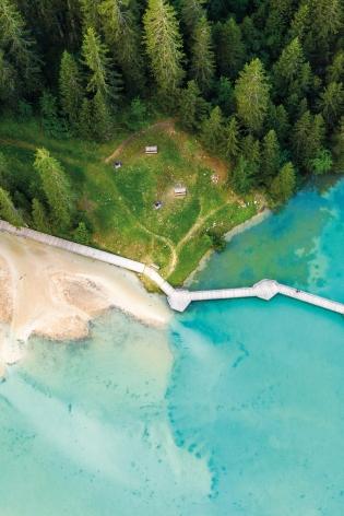 Natural and artificial lakes in Les 3 Vallées for families