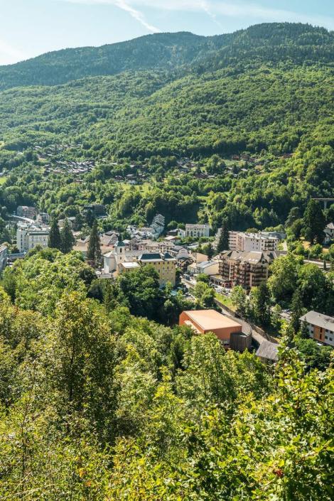 Der Thermalort Brides-les-Bains in Les 3 Vallées in Savoyen