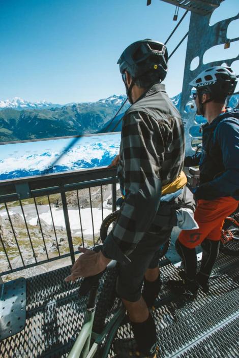 Les 3 Vallées mountain bike passes to easily gain altitude and access the many mountain bike trails