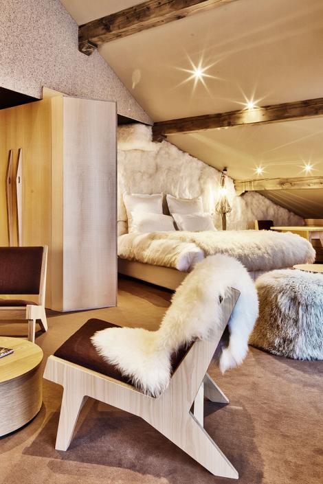 Hotel Altapura in Val Thorens in Les 3 Vallées, ski-in ski-out accommodation, easy access to the world's largest ski area