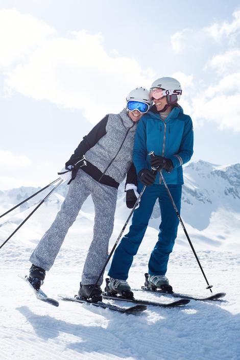 Skiing with friends in Courchevel in december