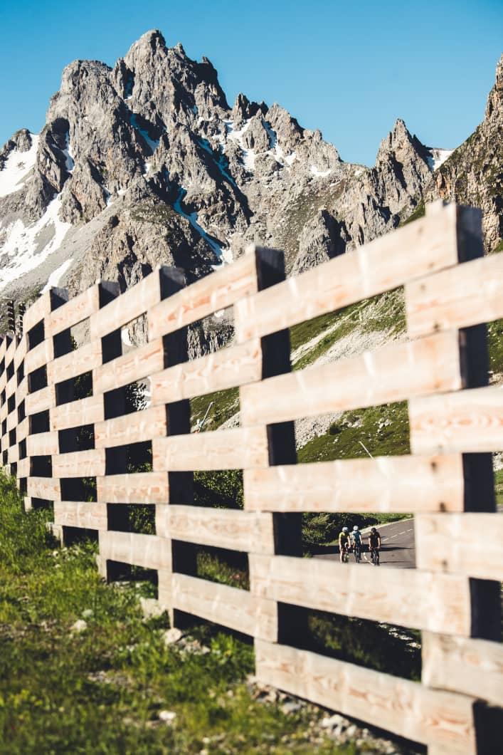 Discovering road cycling in Les 3 Vallées and its mythical Col de la Loze