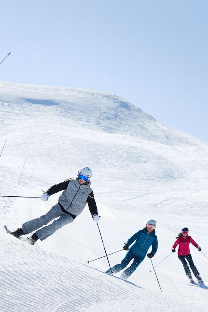 Skier en avril dans Les 3 Vallées : neige facile et garantie ski