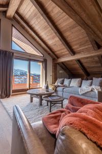 Book your apartment for April in Les 3 Vallées