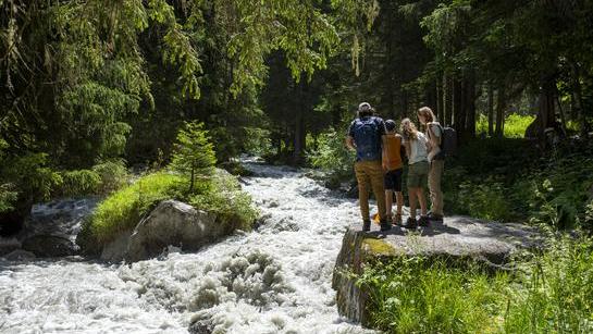 Stroll along the mountain streams