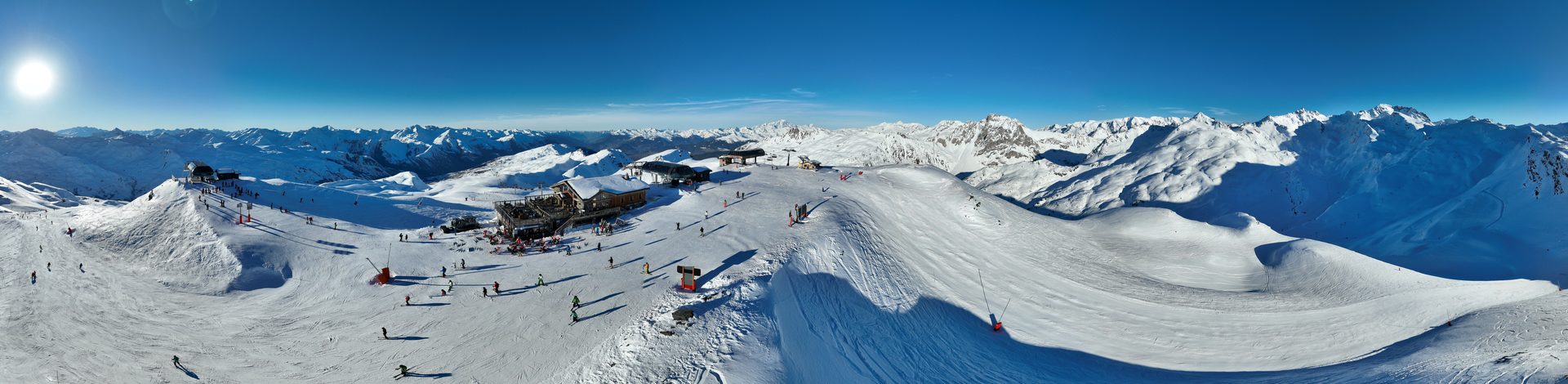 Panorama du Roc des 3 Marches dans les 3 Vallées