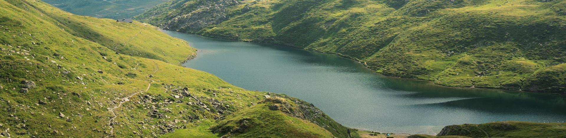 Lac du Lou aux Menuires en été dans Les 3 Vallées