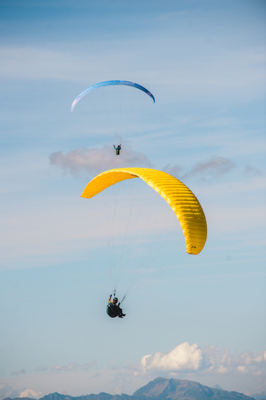 Paragliding in Courchevel and Méribel in Les 3 Vallées