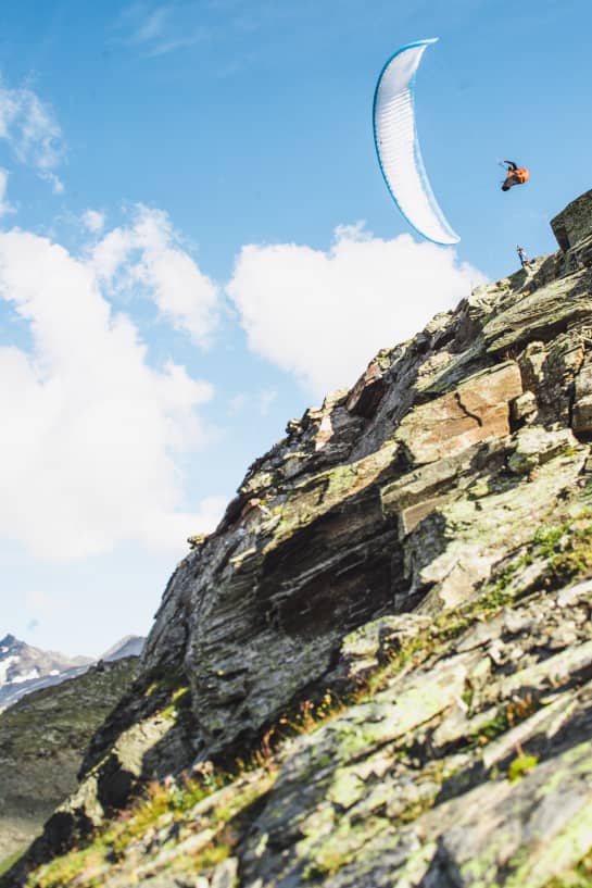 Discover paragliding in Les 3 Vallées