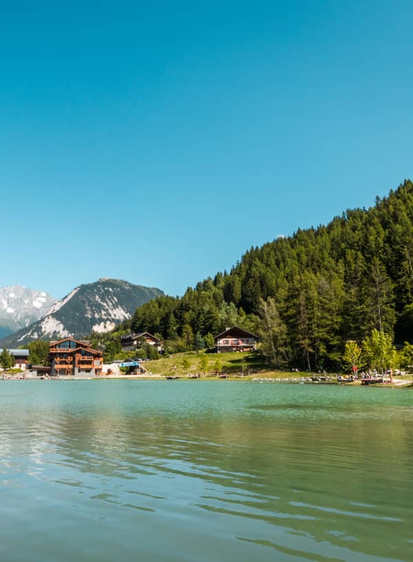 Lac du Praz à Courchevel pour pratiquer la pêche dans Les 3 Vallées