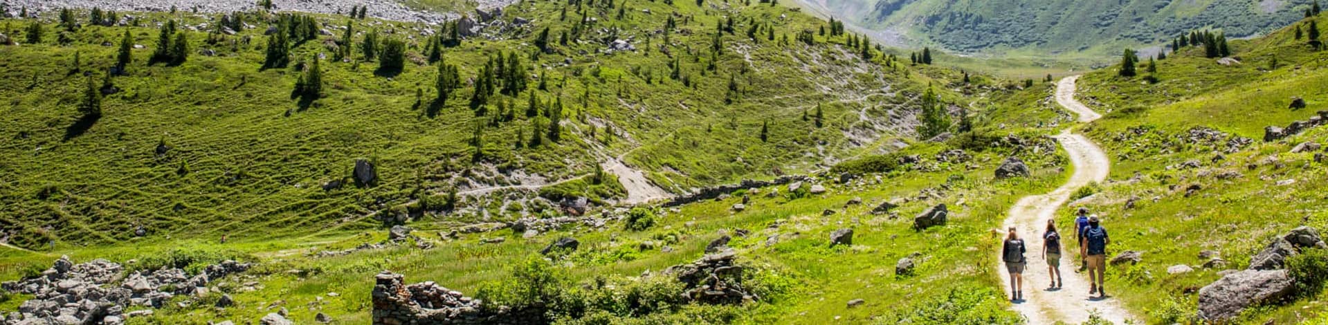 Randonnée en famille dans Les 3 Vallées grâce aux remontées mécaniques