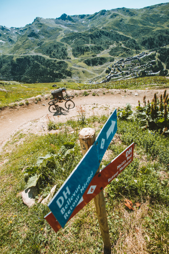 Méribel Bikepark located in the heart of the 3 Valleys for mountain biking, enduro, mountain biking descents, mountain biking routes