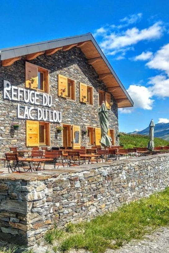 Refuge du Lac du Lou dans la vallée des Belleville, entre Les Menuires et Val Thorens, dans Les 3 Vallées