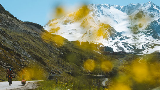 Vélo de route à Val Thorens au printemps