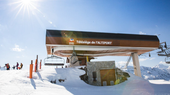 Télésiège de l'Altiport à Méribel dans Les 3 Vallées : 8 places