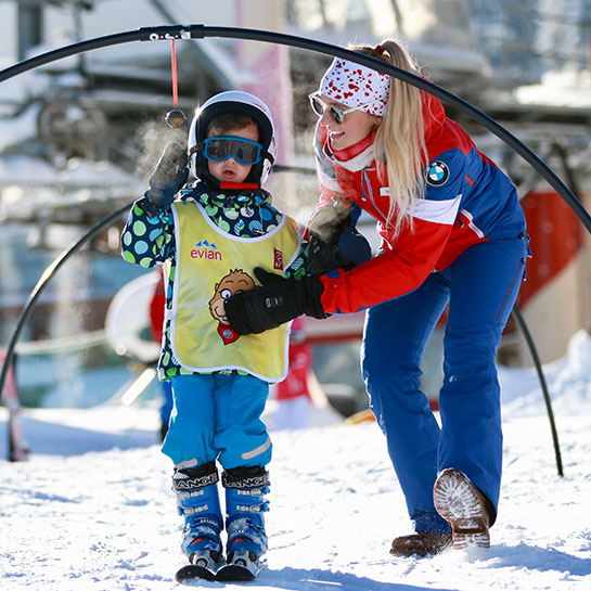 Cours de ski pour les tous petits avec l'esf
