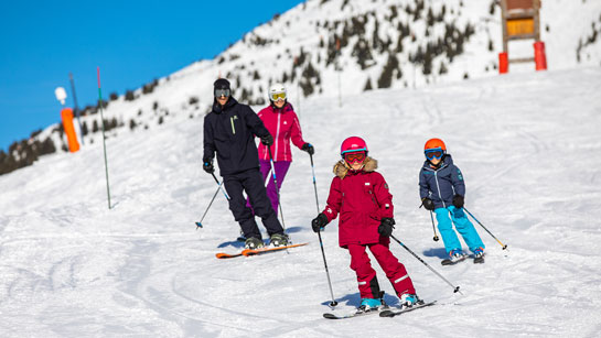 Slopes accessible for beginners, ideal for families at the heart of the world's largest ski area