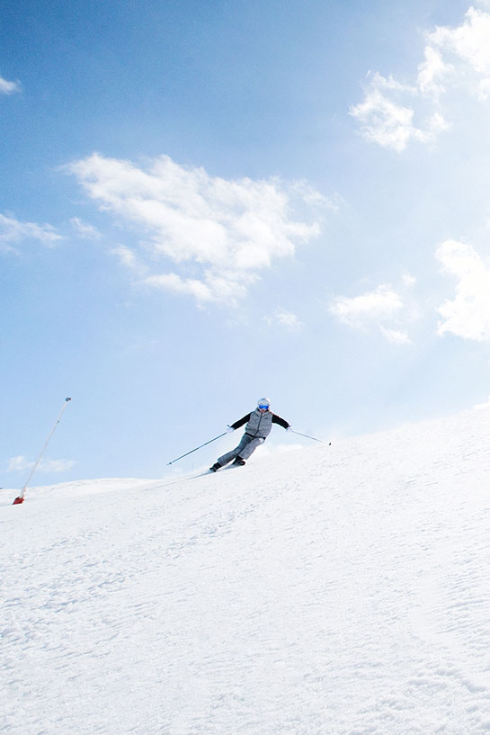 Pass Solo Sénior 3 Vallées à la journée, idéal pour profiter au maximum du domaine skiable des 3 Vallées