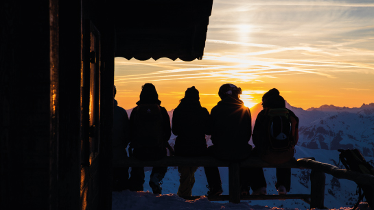 Sunset with friends in Méribel, in Les 3 Vallées