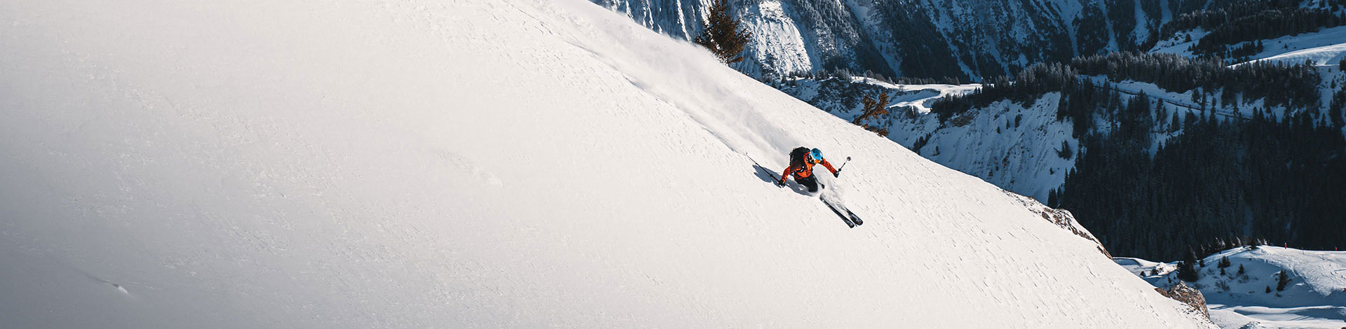 Enjoy the vast off-piste area of the 3 Vallées with your season pass