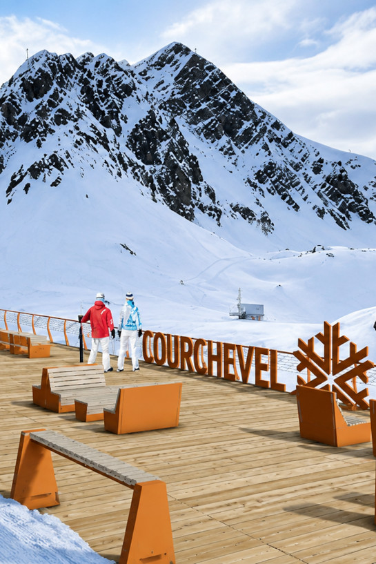 Nouvelle terrasse panoramique au sommet des Chenus &agrave; Courchevel dans Les 3 Vall&eacute;es